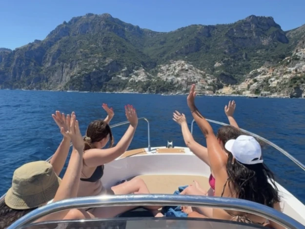 Noleggio Barca a motore Idea Marine con patente nautica