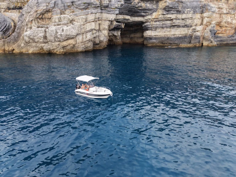 Noleggio Barca a motore con o senza skipper Trimarchi a La Spezia
