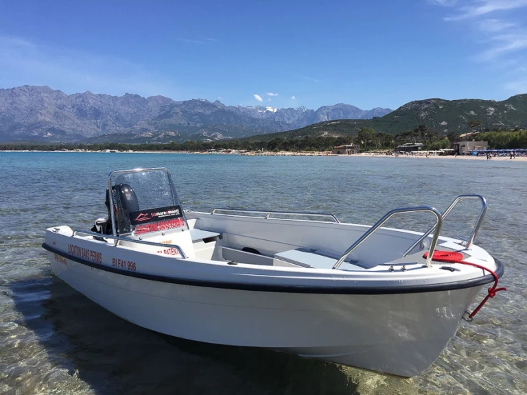 Noleggiare una Terhi 445 C a Calvi