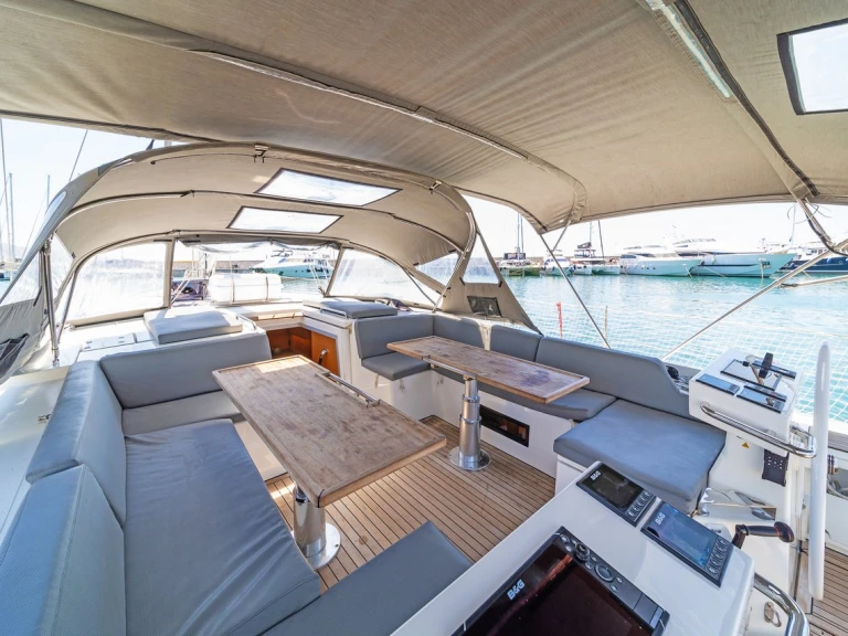 Noleggio a Álimos – Bavaria Bavaria C57 su SamBoat