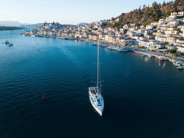 Noleggio Barca a vela a Gouviá – Bavaria Cruiser 46