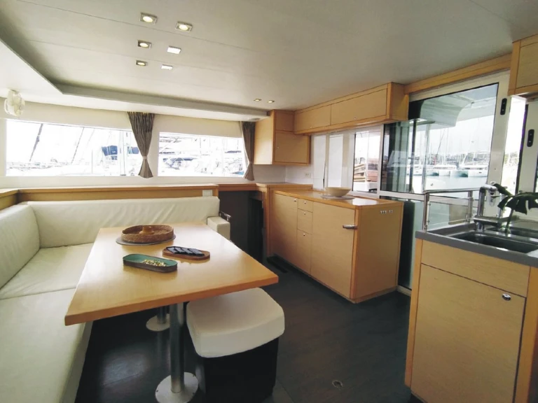Noleggio barche Álimos economico Lagoon 450 F