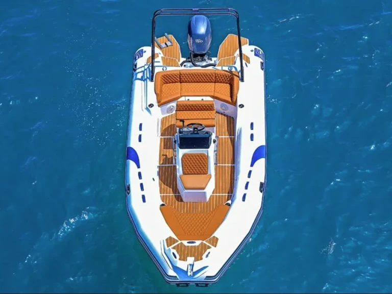 Noleggiare una Viga Boats Viga Luxury 650 a Pola