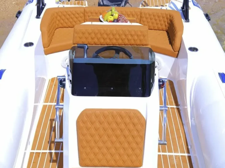 Noleggio barche Pola economico Viga Luxury 650