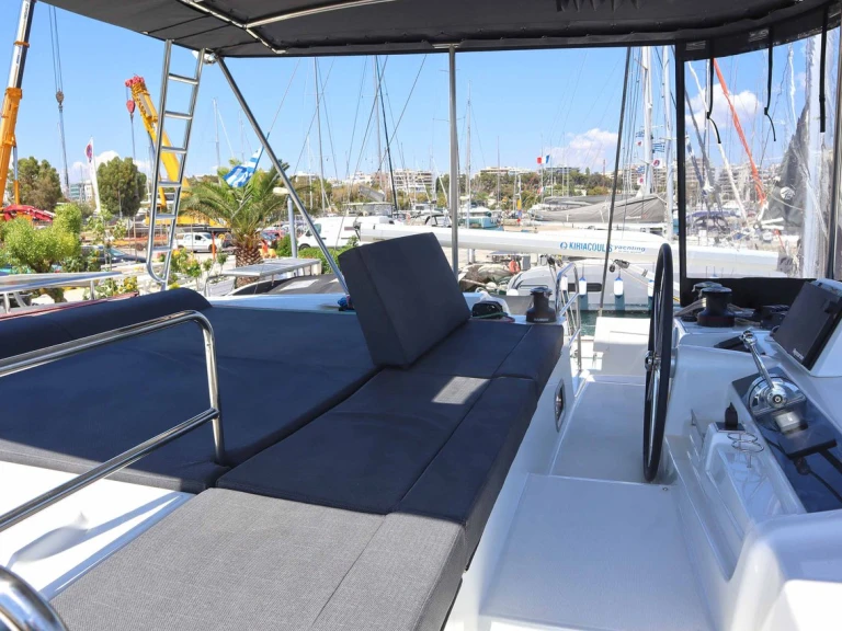 Noleggio Catamarano Lagoon con patente nautica