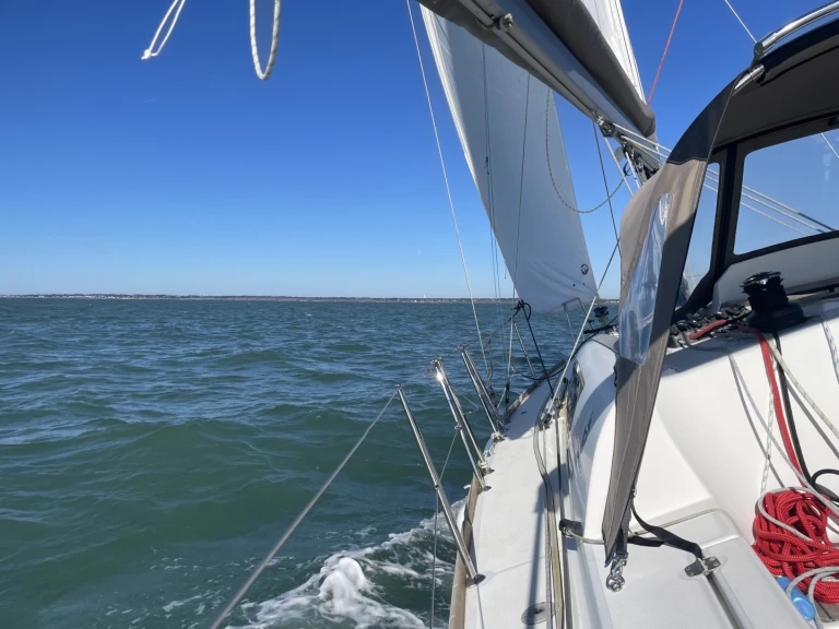 Noleggio barche Pornic economico Sun Odyssey 33i