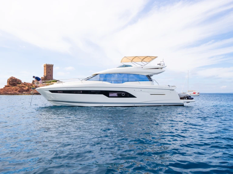 Noleggiare una Prestige 630s a Cannes