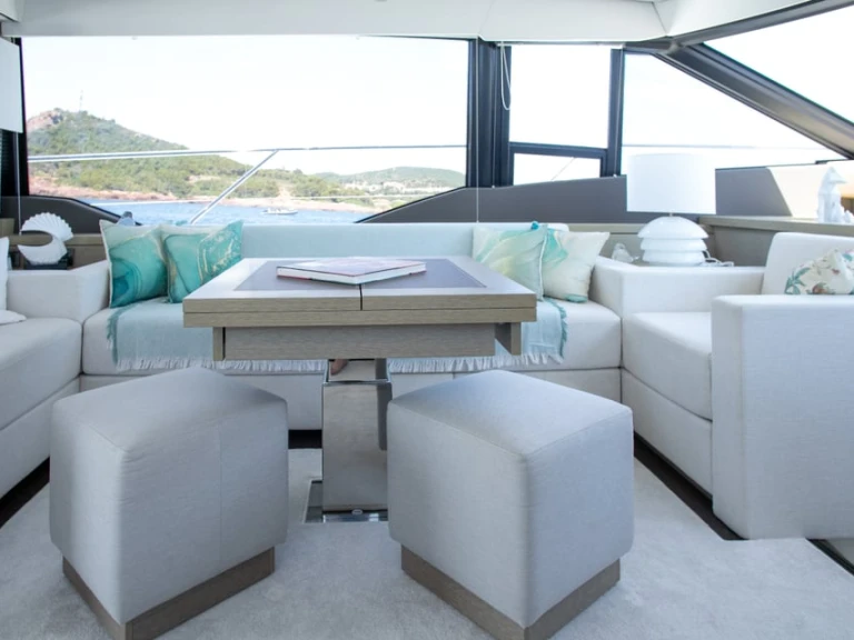 Noleggio Barca a motore a Cannes – Prestige 630s