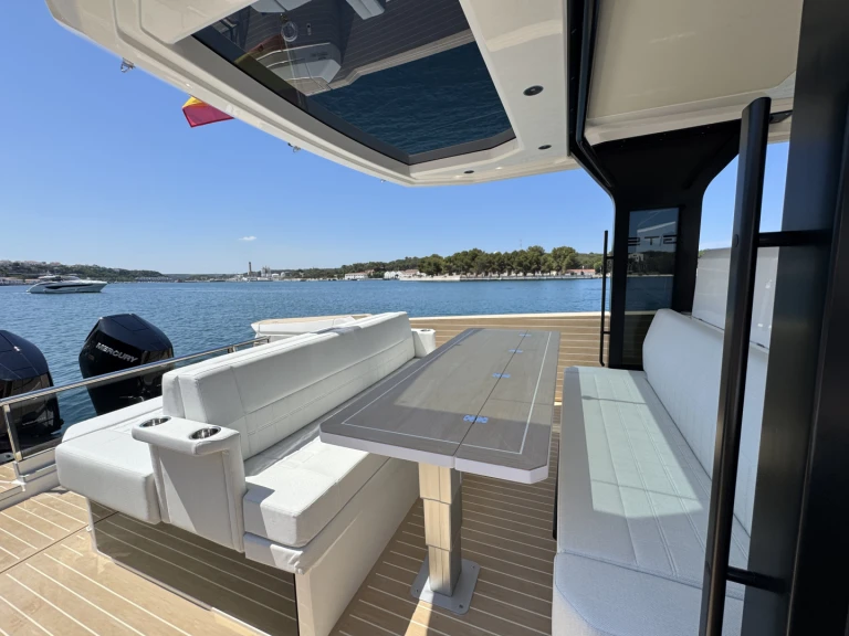 Saxdor SAXDOR 400 GTS da affittare a  Mahon Port