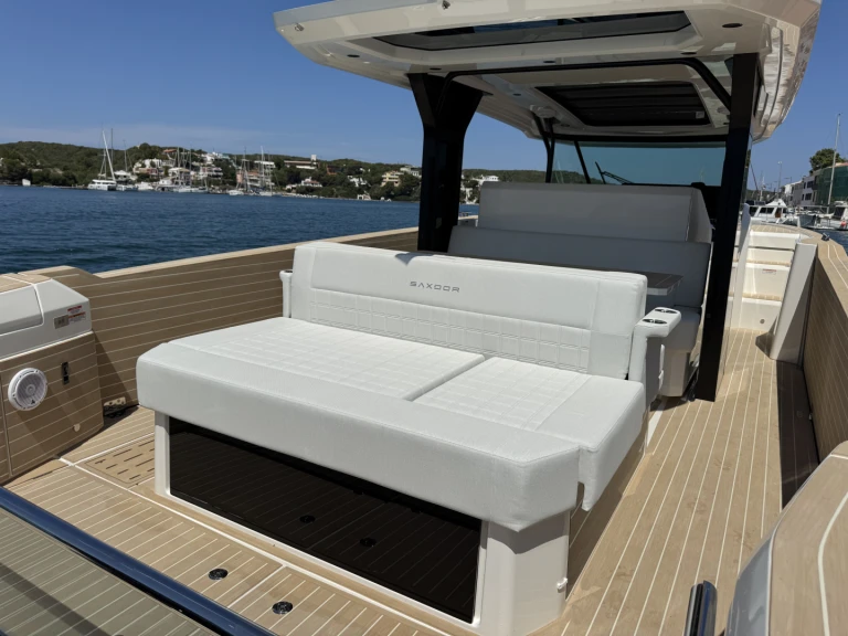 Noleggio barche Saxdor SAXDOR 400 GTS a Mahon Port su Samboat