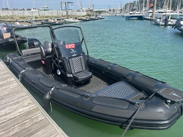 Noleggiare una Highfield HIGHFIELD 700 a La Trinité-sur-Mer