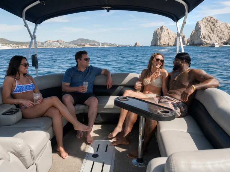 Noleggio Barca a motore con o senza skipper Custom Made a Cabo San Lucas