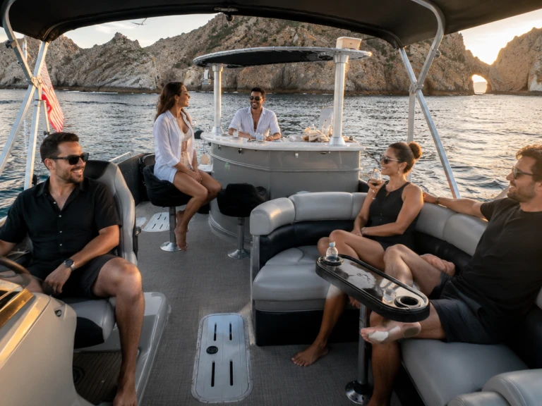 Barca a motore a noleggio a Cabo San Lucas al miglior prezzo