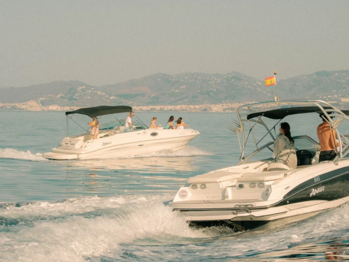 Noleggiare una Sea Ray Sea Ray 240 Sundeck a La Herradura