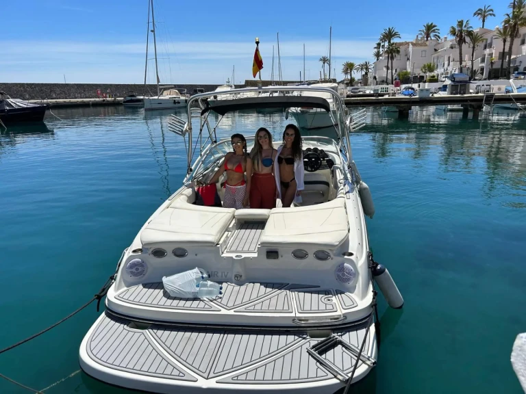 Noleggio Barca a motore Bayliner con patente nautica