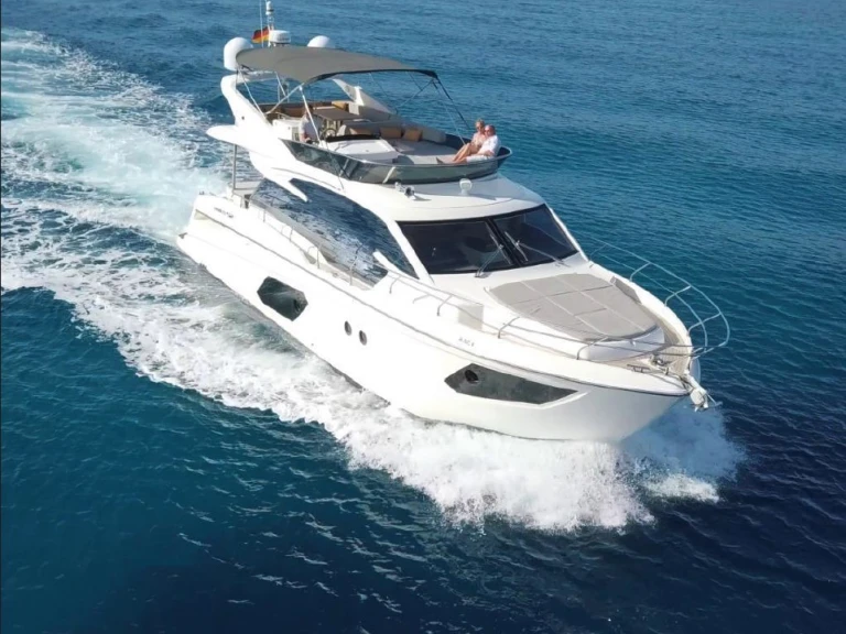 Noleggiare una Absolute Yachts Absolute 52 Fly a Ibiza Town