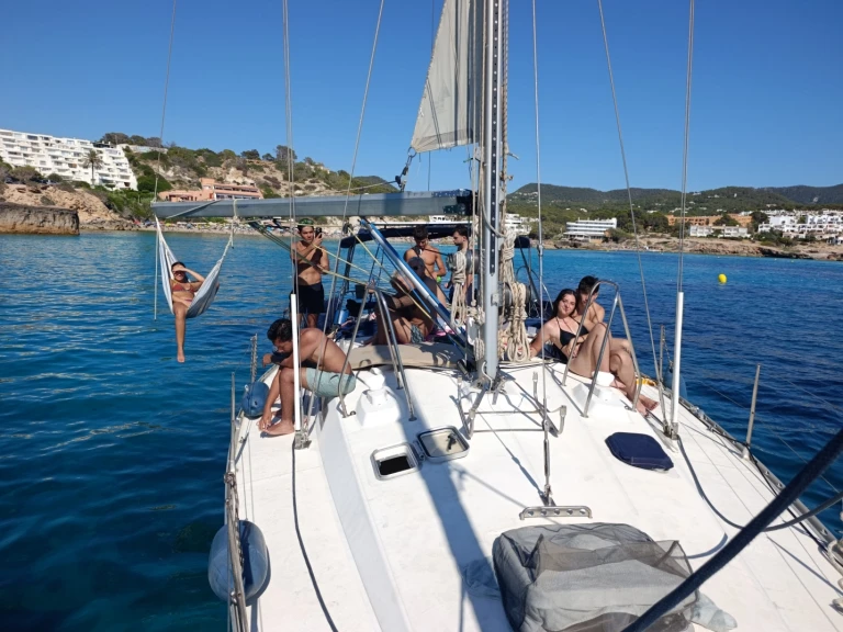 Jeanneau Sun Odyssey 44 da affittare a  Sant Antoni de Portmany