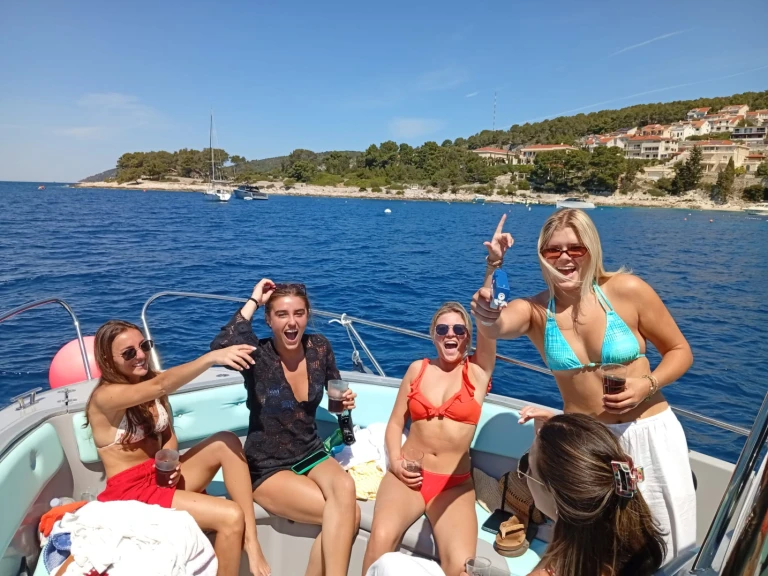 Noleggio a Spalato – Jeanneau Cap Camarat 7.5 CC Style su SamBoat