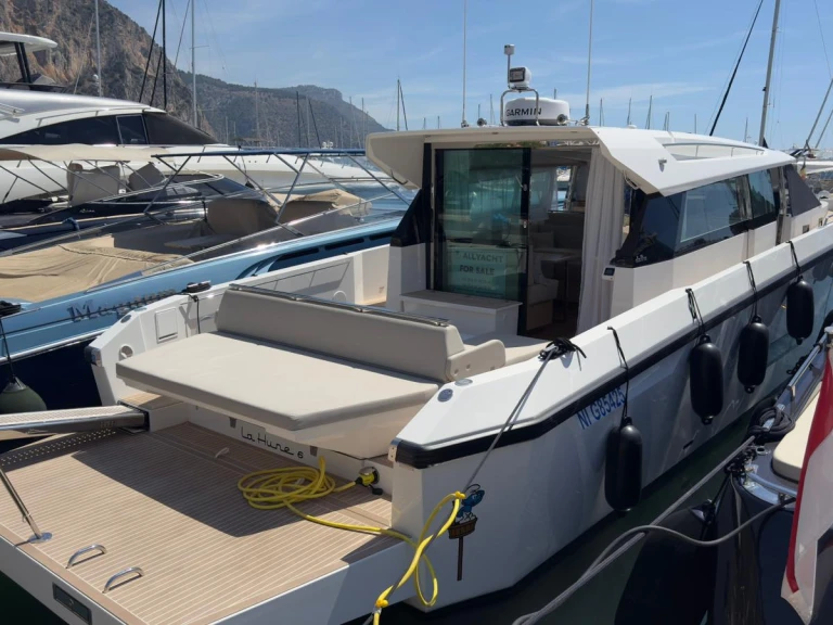 Noleggio a Beaulieu-sur-Mer – delta 48 su SamBoat
