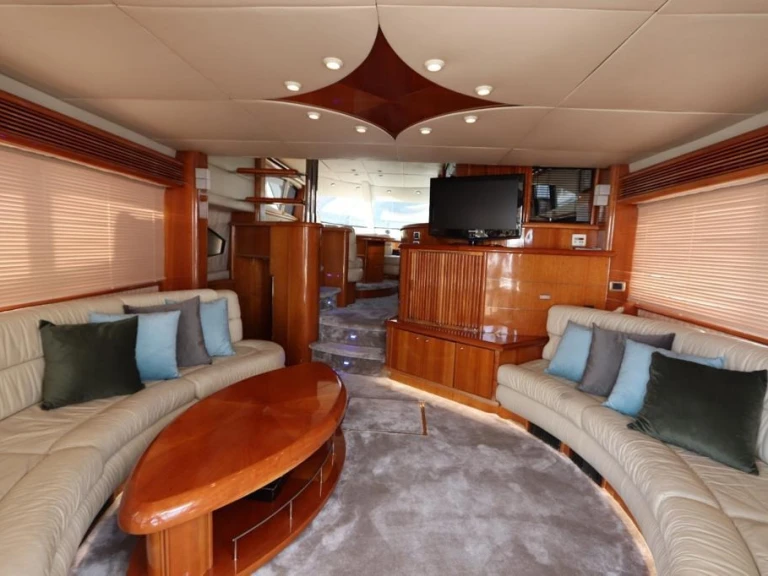 Noleggio Barca a motore Custom Made con patente nautica