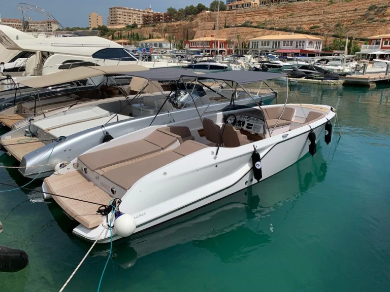 Noleggio barche Frauscher 858 fantom Air a Port Adriano su Samboat