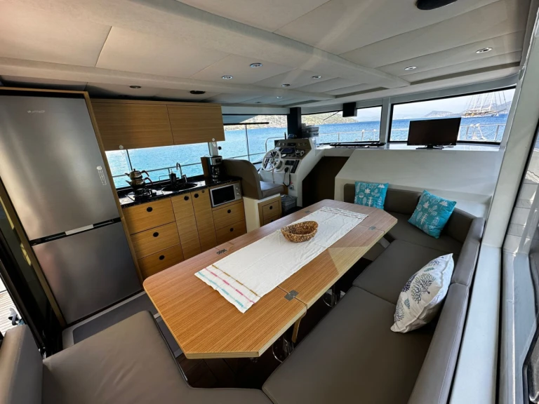 Noleggio Barca a motore Custom Made con patente nautica