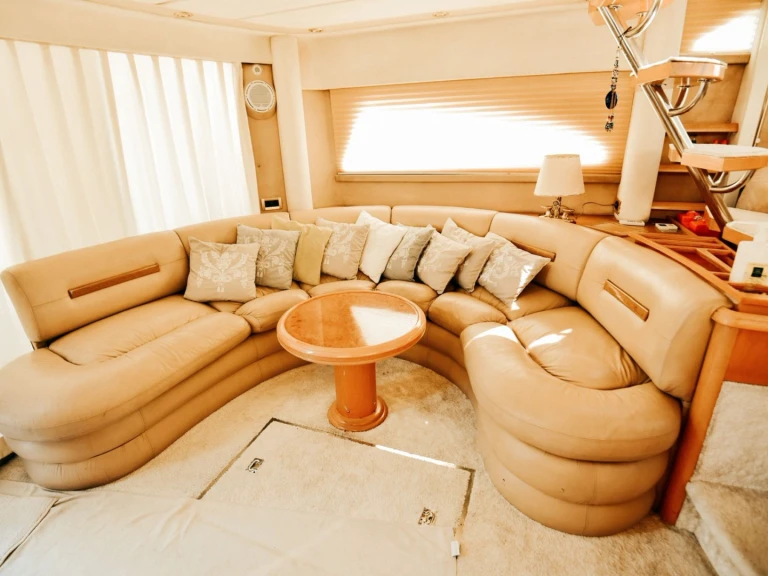 Noleggio Barca a motore Custom Made con patente nautica