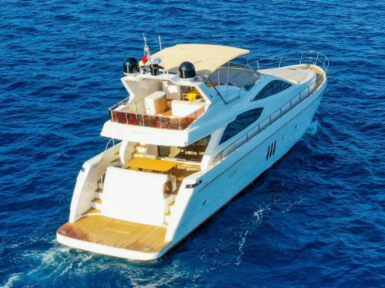 Noleggio Barca a motore Custom Made con patente nautica