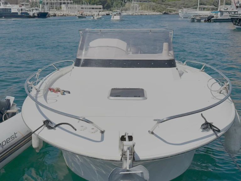 Noleggio Barca a motore Pacific Craft con patente nautica