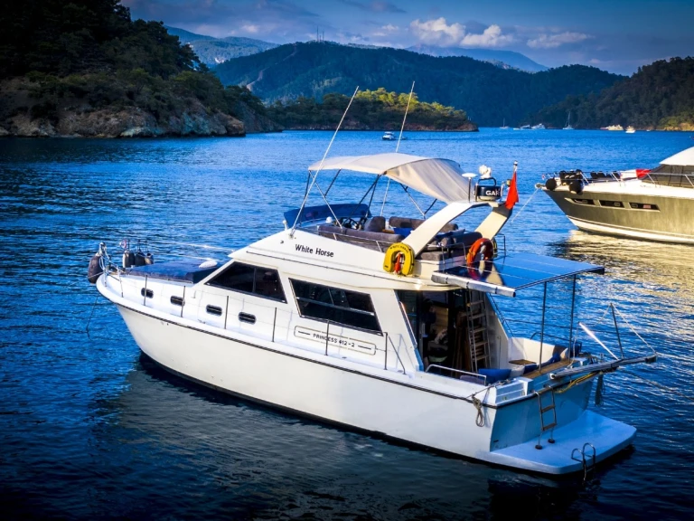 Noleggio Barca a motore con o senza skipper Custom Made a Göcek