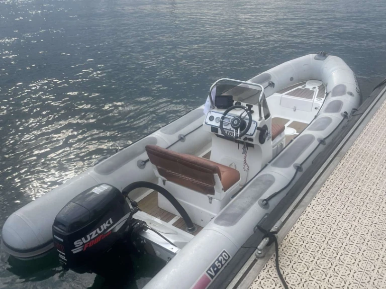 Noleggio Gommone Valiant con patente nautica
