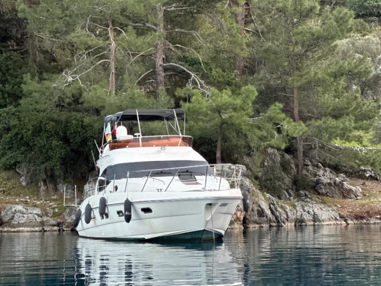 Noleggio Barca a motore Custom Made con patente nautica