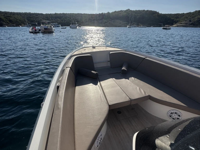 Noleggio Barca a motore con o senza skipper Frauscher a Port Adriano