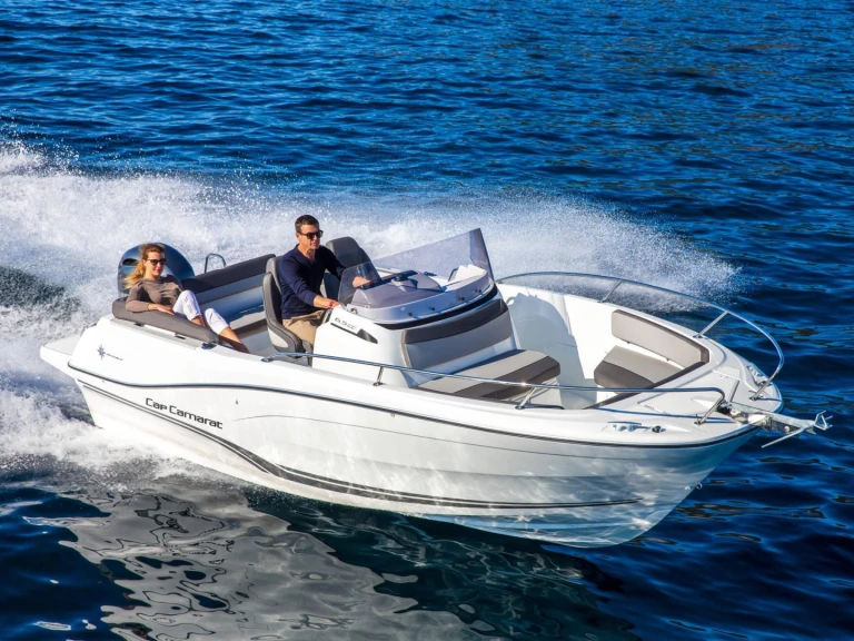 Noleggio Barca a motore con o senza skipper Jeanneau a Le Lavandou