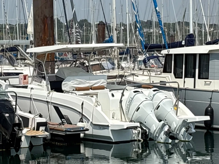 Noleggiare una Bénéteau Flyer 9 SPACEdeck a Brest