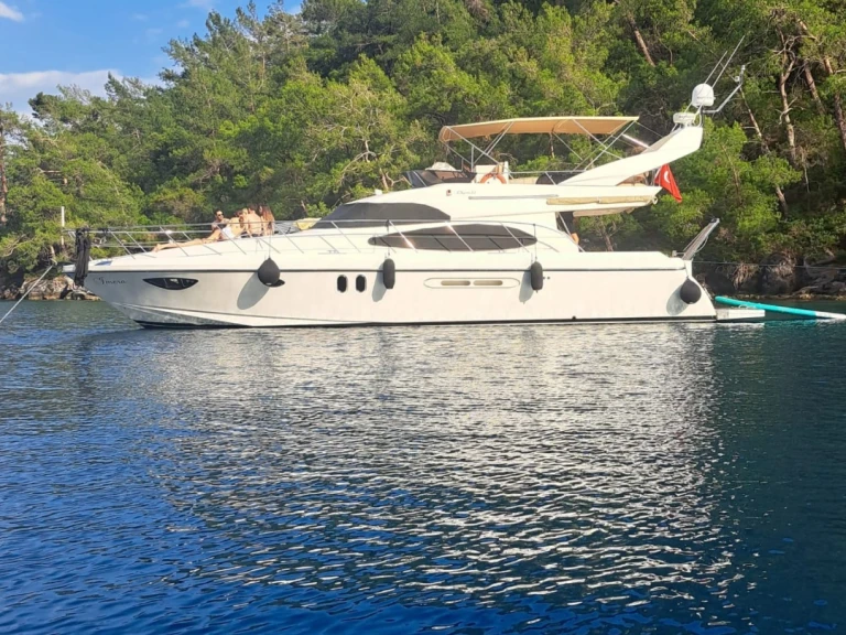 Barca a motore a noleggio a Göcek al miglior prezzo