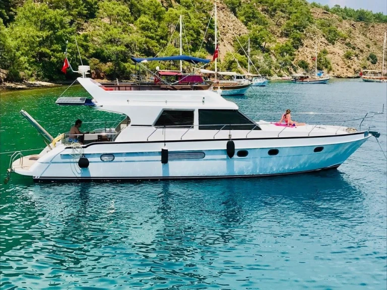 Noleggio Barca a motore con o senza skipper Custom Made a Göcek