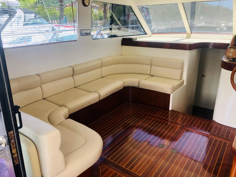 Noleggio Barca a motore Custom Made con patente nautica