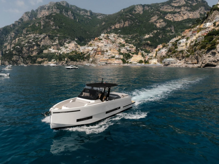 Noleggio Barca a motore a Napoli – De Antonio De Antonio D32 Open