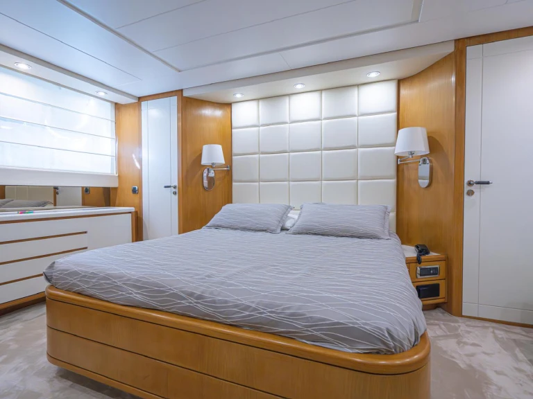 Noleggiare una Sanlorenzo San Lorenzo SL 72 a Capri