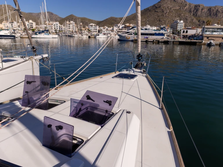 Barca a vela a noleggio a Port de Pollença al miglior prezzo