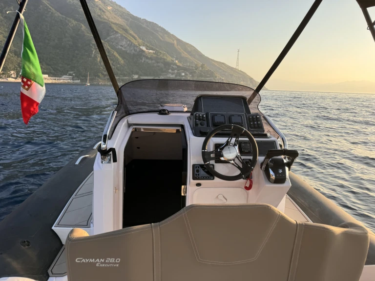 Noleggio Barca a motore con o senza skipper Ranieri a Reggio Calabria