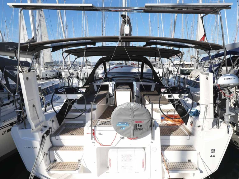 Barca a vela a noleggio a Trogir al miglior prezzo