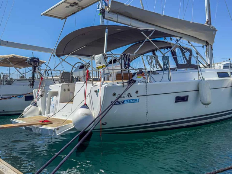 Noleggio Barca a vela a Pola – Hanse Hanse 455