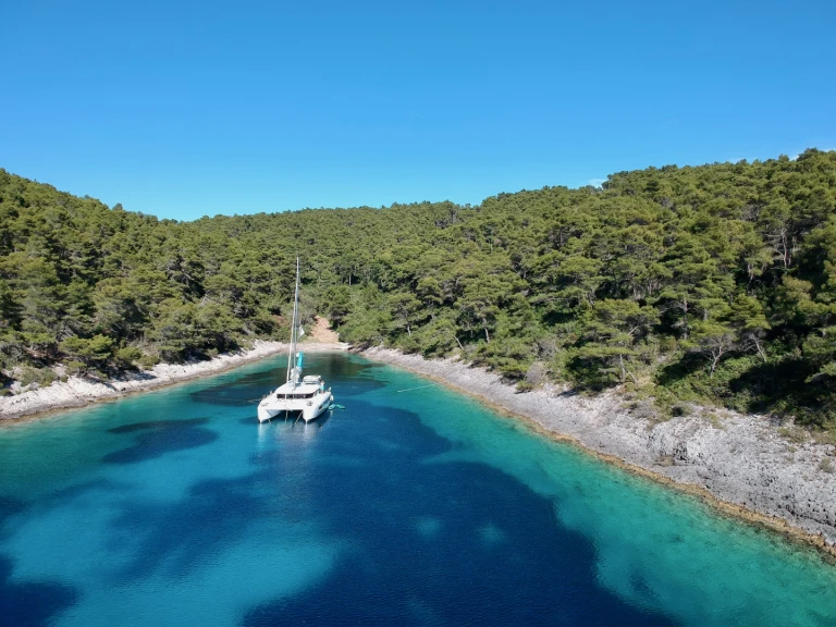 Noleggio Catamarano Lagoon con patente nautica