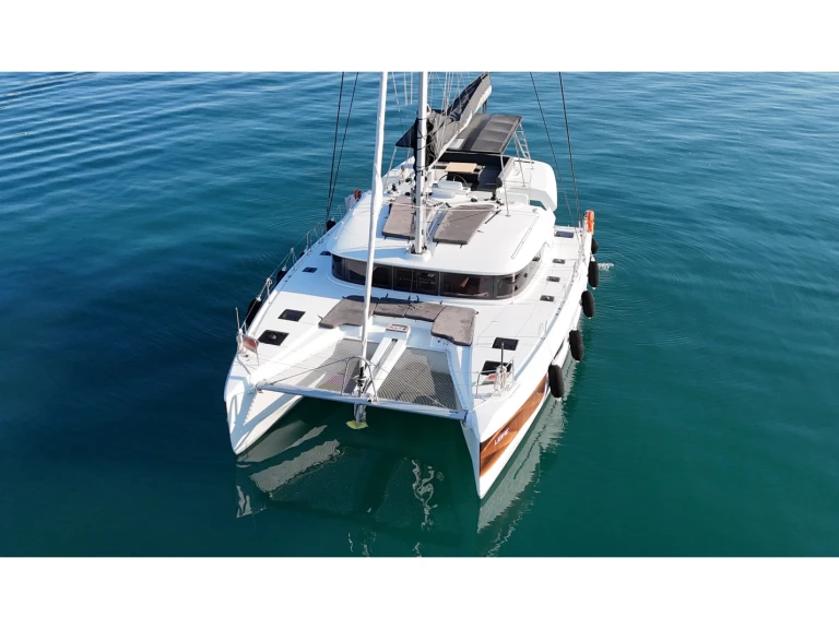 Noleggio Catamarano Lagoon con patente nautica