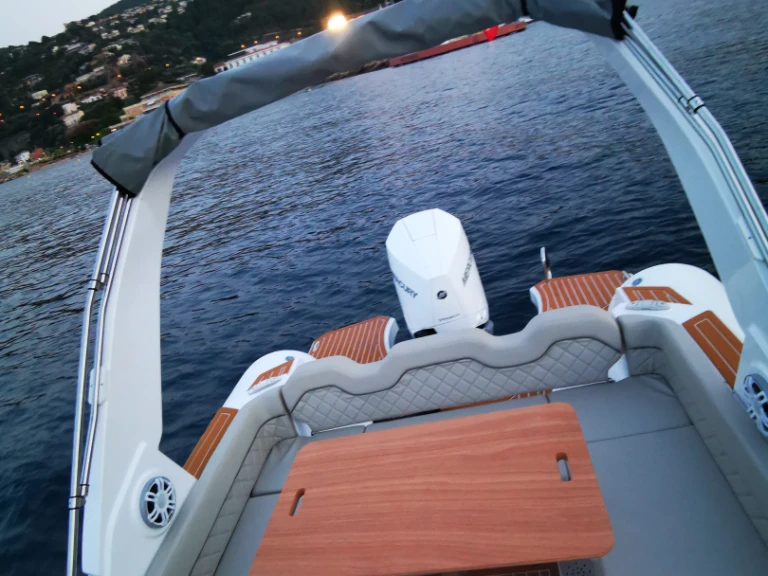 Noleggio Gommone Salpa con patente nautica