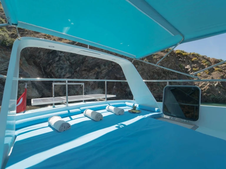 Noleggio Barca a motore Custom Made con patente nautica