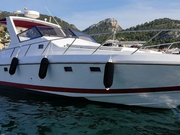 Guy Couach Guy Couach 1000 Sport da affittare a  Port d'Andratx