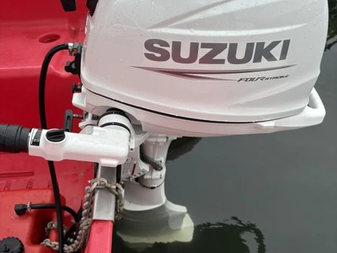 Noleggio Barca a motore con o senza skipper Whaly a Sète